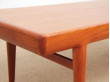 Table basse scandinave en teck. 