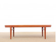 Table basse scandinave en teck. 