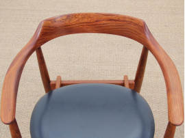 Paire de fauteuils scandinaves en orme modèle ST-750