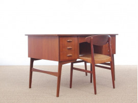 Bureau scandinave en teck.