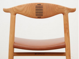 Fauteuil scandinave Cow Horn PP 505. Nouvelle édition.