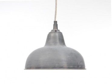 Suspension scandinave en metal