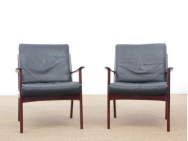 Mid-Century Modern Danish pair of  lounge chairs in mahogany model PJ 112 by Ole Wanscher