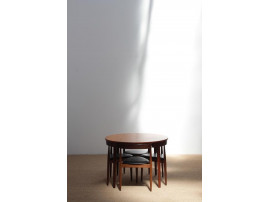 Mid-Century Modern scandinaviandiner set in teak by Hans Olsen