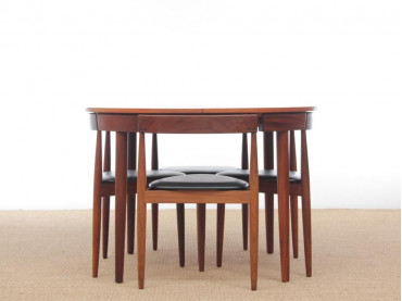 Mid-Century Modern scandinaviandiner set in teak by Hans Olsen