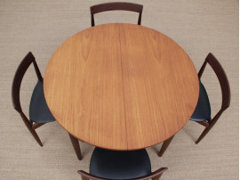 Mid-Century Modern scandinaviandiner set in teak by Hans Olsen