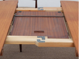 Mid-Century Modern scandinaviandiner set in teak by Hans Olsen