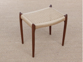 Mid-century modern stool model 78A walnut by Niels Møller. New édition