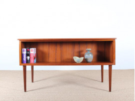 Mid-Century  modern scandinavian free standing desk in teak. 