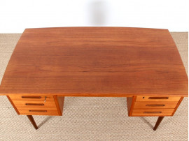 Mid-Century  modern scandinavian free standing desk in teak. 