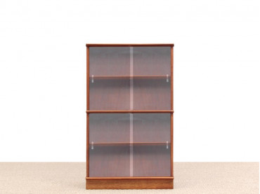 Small bookshelve or vitrine model Oscar.