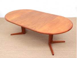 Mid-Century  modern scandinavian round dining table in teak 6/10 seat
