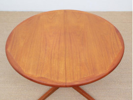 Mid-Century  modern scandinavian round dining table in teak 6/10 seat