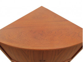 Mid-Century  modern scandinavian  corner board in teak by Dyrlund.