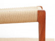 Suite de 6 chaises scandinaves en teck modèle 71