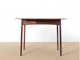 Mid-Century  modern scandinavian round dining table in Rio rosewood 4/8 seats