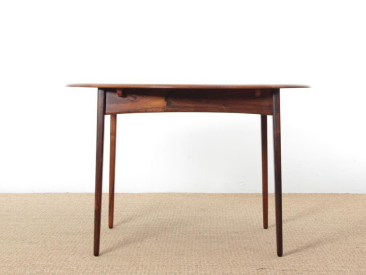 Mid-Century  modern scandinavian round dining table in Rio rosewood 4/8 seats