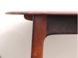 Mid-Century  modern scandinavian round dining table in Rio rosewood 4/8 seats