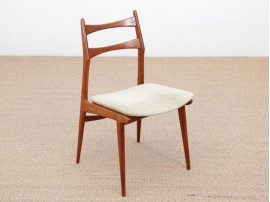 Mid-Century  modern  set of 4 chairs in teak