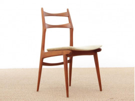 Mid-Century  modern  set of 4 chairs in teak