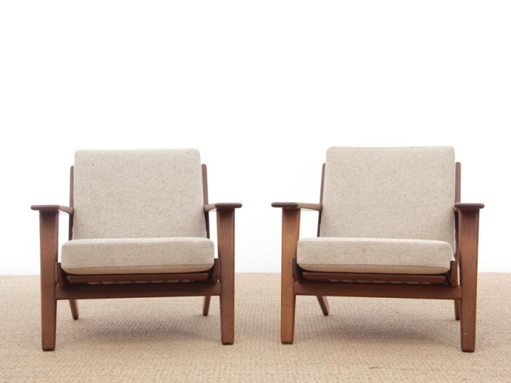 Mid-Century  modern scandinavian pair of armchairs  model GE 290 by Hans Wegner