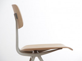 Chaise Result ou Friso, de Friso Kramer, nouvelle édition