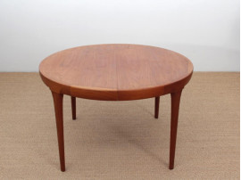 Circle dining table in rosewood, 4/10 seats