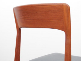 Mid-Century  modern scandinavian set of 8 rosewood chairs model 26 by Henning Kjærnulf.