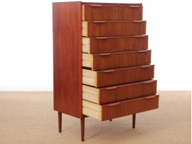 Mid-Century  modern scandinavian chest of drawer in teak 7 drawers.