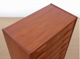 Mid-Century  modern scandinavian chest of drawer in teak 7 drawers.