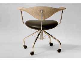 Mid-Century Modern PP502 Swivel chair by Hans Wegner. New product.