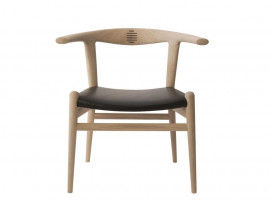 Chaise scandinave modèle Bull ou PP518. Edition neuve