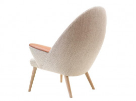 Mid-Century Modern PP521 upholstered Peacock chair by Hans Wegner. New product.