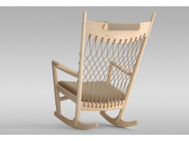 Rocking chair scandinave modèle PP124. Edition neuve