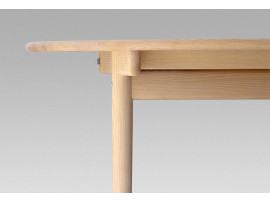 Table de repas scandinave modèle PP70/126 ou 140 cm. Edition neuve