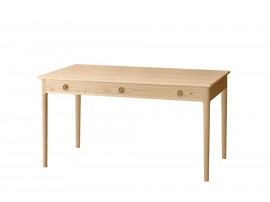 Mid-Century Modern PP305 table  by Hans Wegner. New product.