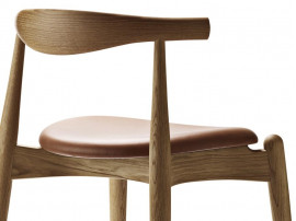 Chaise scandinave modèle Elbow CH 20. Edition neuve. 