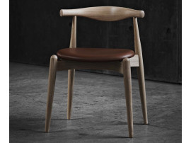 Mid-Century  modern scandinavian chair model Elbow CH 20 by Hans Wegner