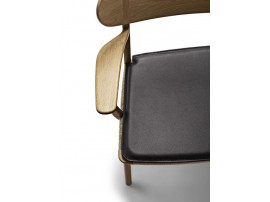 Mid-Century  modern scandinavian armchair model CH 22 by Hans Wegner