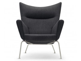 Fauteuil scandinave modèle CH445. Edition neuve. 