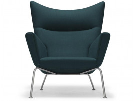 Fauteuil scandinave modèle CH445. Edition neuve. 