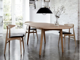 Mid-Century modern scandinavian dining table model CH006 by Hans Wegner.