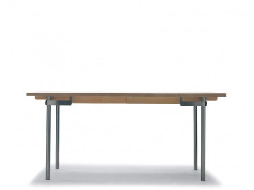 Mid-Century modern scandinavian dining table model CH322 by Hans Wegner.