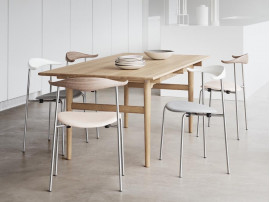 Table de repas scandinave modèle CH327. Edition neuve.