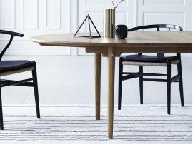 Mid-Century modern scandinavian dining table model CH339 by Hans Wegner.