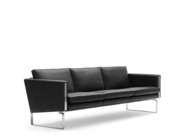 Mid-Century modern scandinavian sofa model CH103 by Hans Wegner.