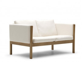 Mid-Century modern scandinavian sofa model CH162 by Hans Wegner.