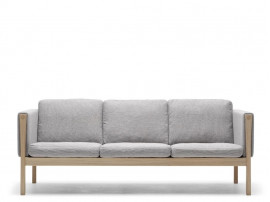 Mid-Century modern scandinavian sofa model CH163 by Hans Wegner.