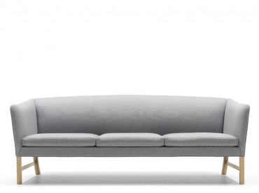 Mid-Century modern scandinavian sofa model OW603 by Ole Wanscher.