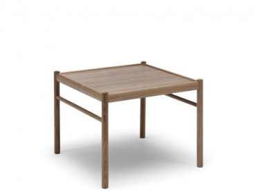 Mid-Century modern scandinavian coffee table model OW449 "Colonial table" by Ole Wanscher.